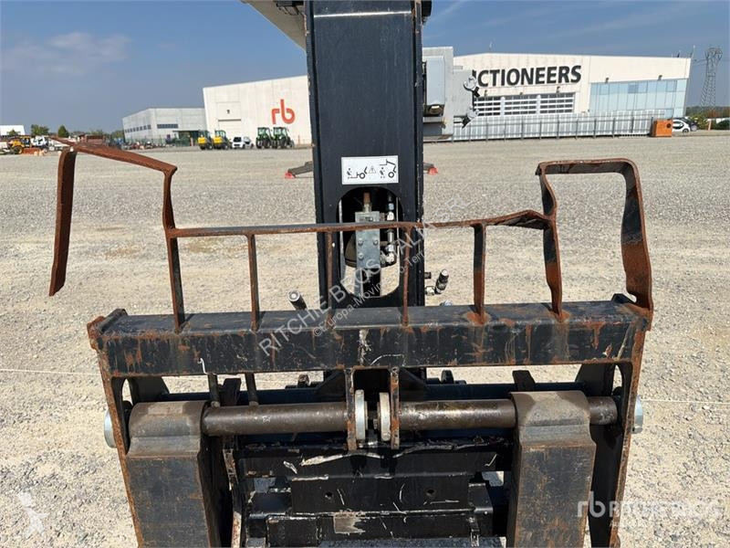 Телескопічний навантажувач Manitou MRT2550...