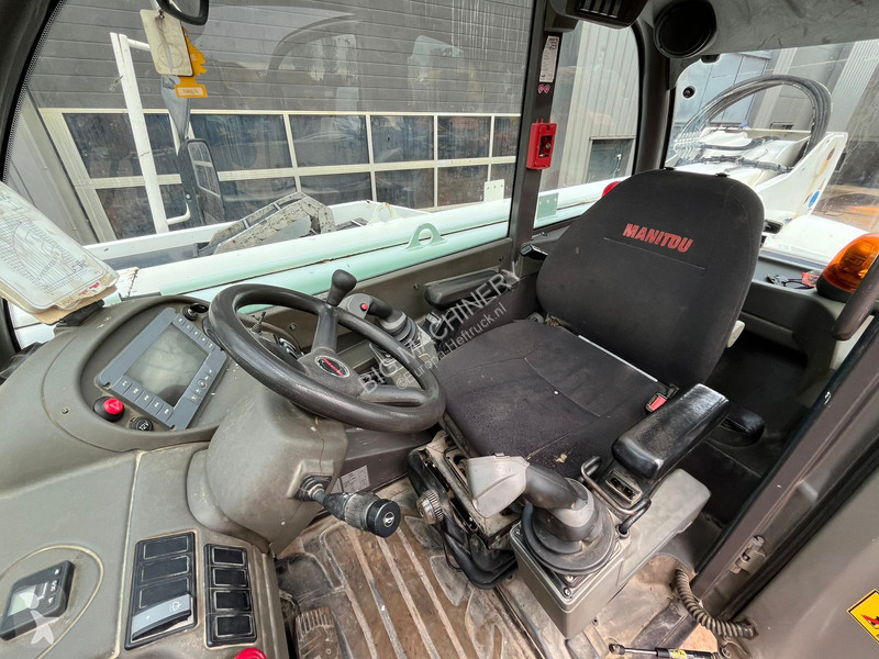 رافعة شوكية تلسكوبية Manitou MRT2150+ plus...