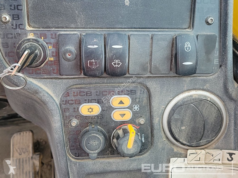 Teleskopický vozík JCB 540-140 Hi Viz