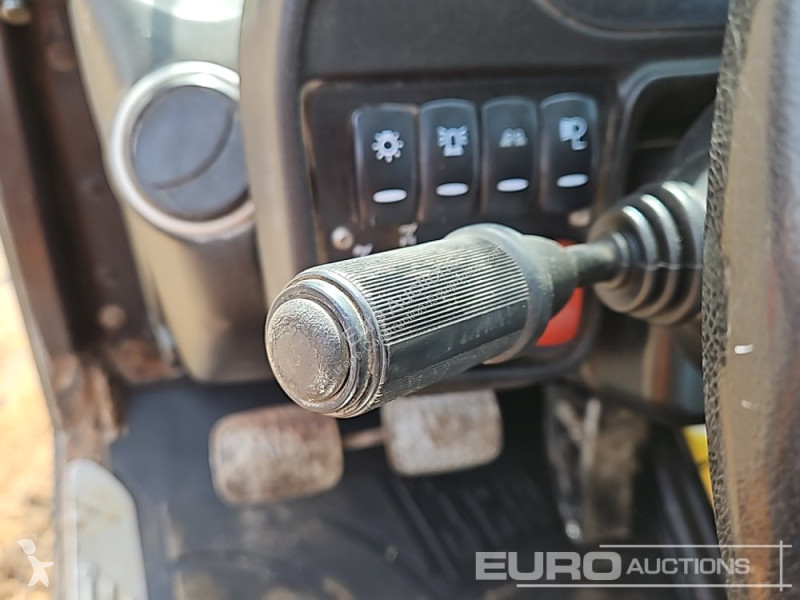 Teleskopický vozík JCB 560-80
