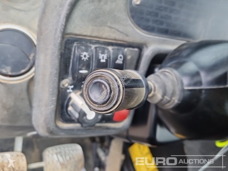 Teleskopický vozík JCB 540-140 Hi Viz