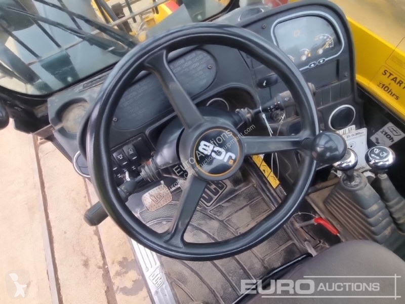 Teleskopický vozík JCB 535-95