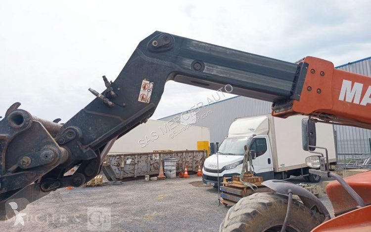 رافعة شوكية تلسكوبية Manitou