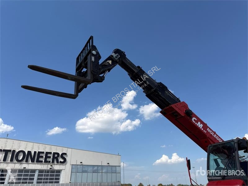 Empilhador braço telescópico  Manitou MRT1840