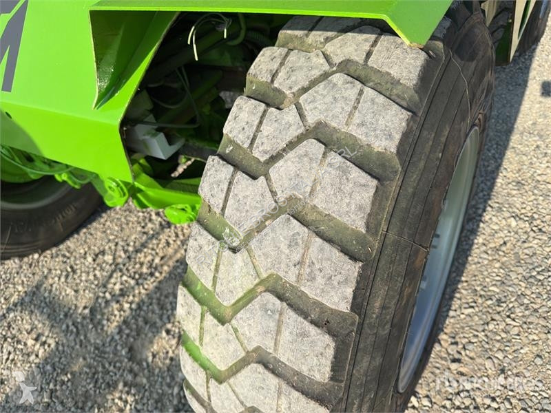 رافعة شوكية تلسكوبية Merlo SM25P Telehandler