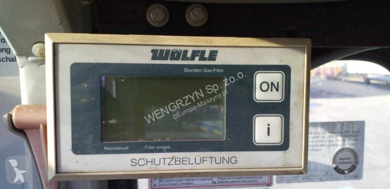 Teleskopický vozík Sennebogen 305