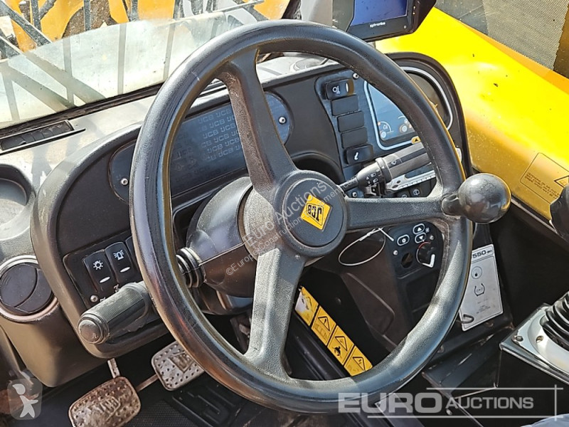 Teleskopický vozík JCB 560-80