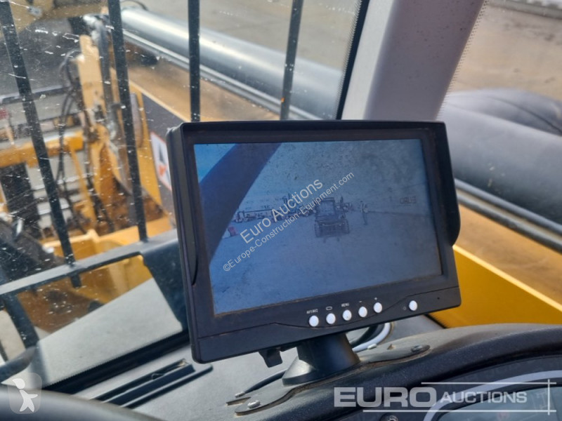 رافعة شوكية تلسكوبية JCB 540-140 Hi Viz