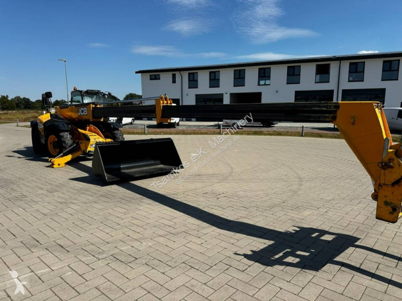 Carretilla telescópica JCB HiViz...
