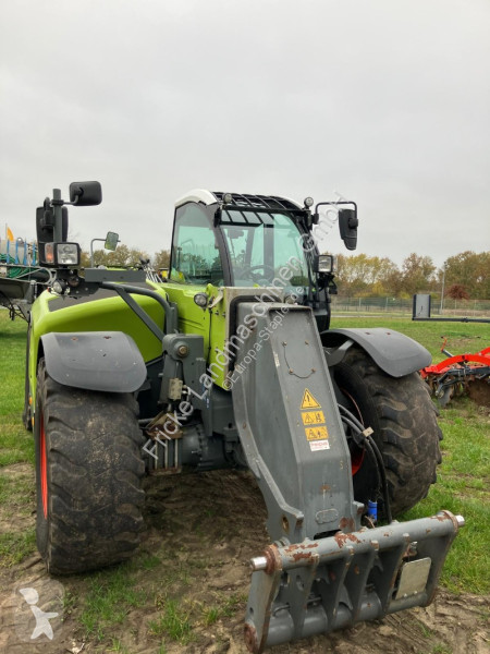 رافعة شوكية تلسكوبية Claas 960