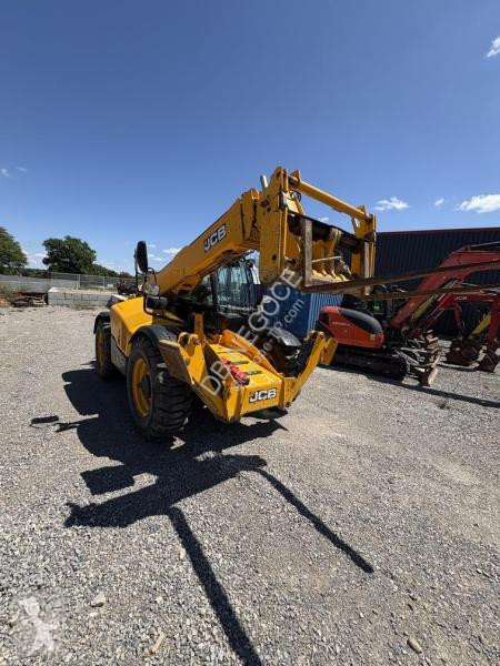Încărcător telescopic JCB
