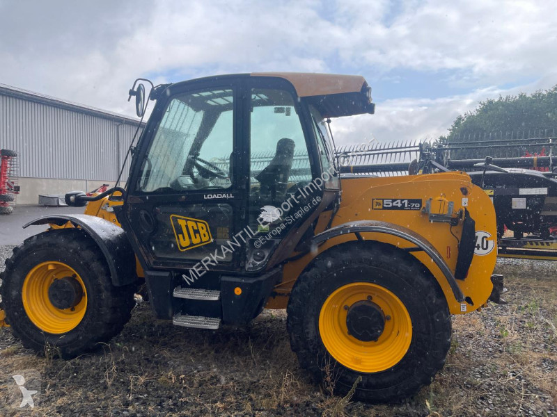 Încărcător telescopic JCB