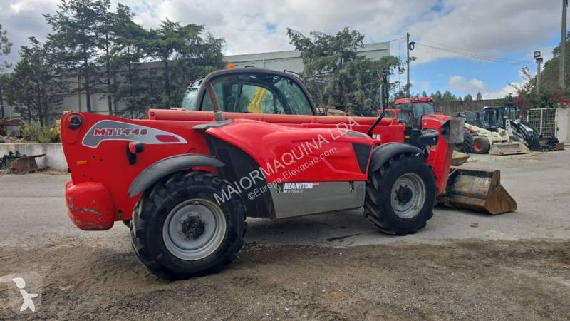 Încărcător telescopic Manitou
