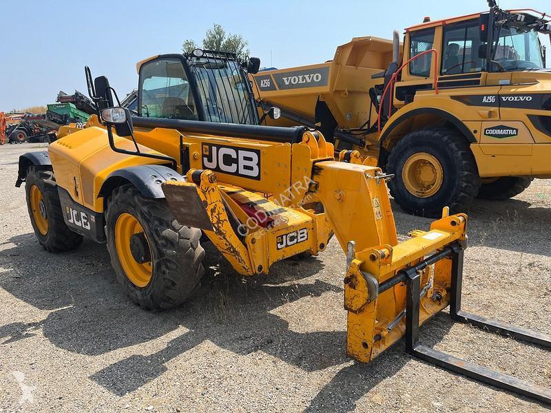 Încărcător telescopic JCB