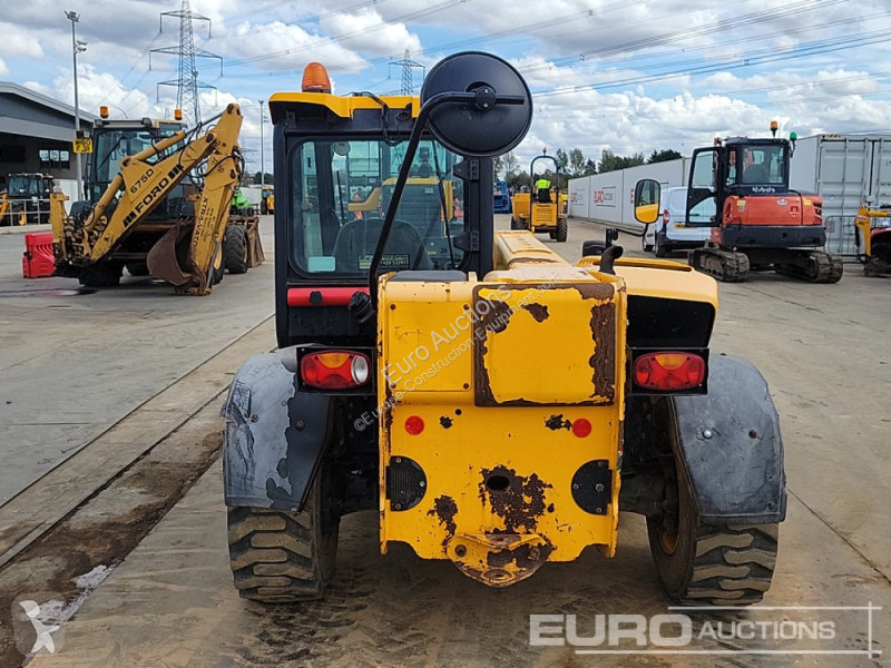 Teleskopický vozík JCB 525-60 Hi Viz