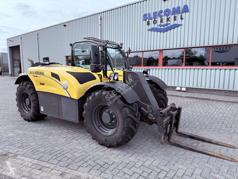 رافعة شوكية تلسكوبية New Holland TH6.36 PLUS