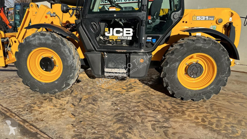رافعة شوكية تلسكوبية JCB