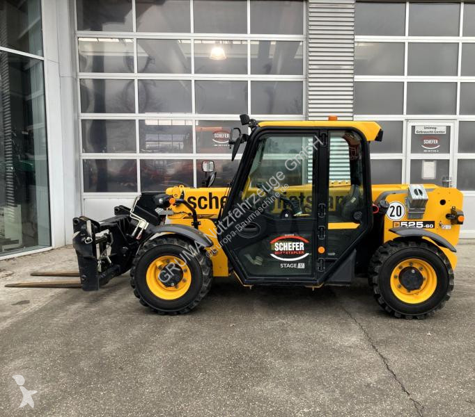 رافعة شوكية تلسكوبية JCB  525-60