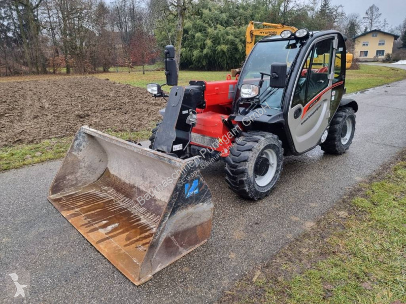 رافعة شوكية تلسكوبية Manitou