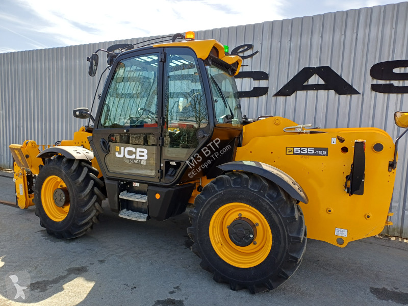 رافعة شوكية تلسكوبية JCB