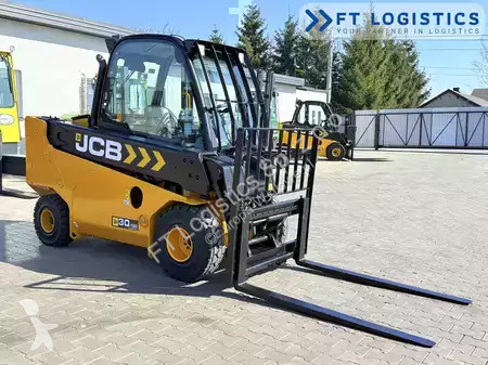Teleskopický manipulátor JCB