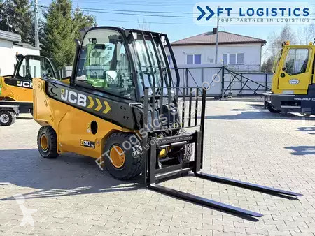 Teleskopický manipulátor JCB