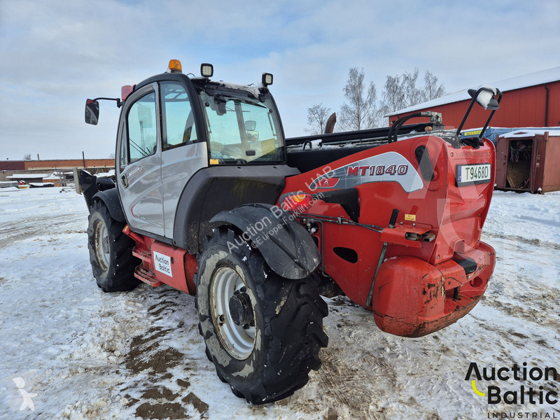رافعة شوكية تلسكوبية Manitou