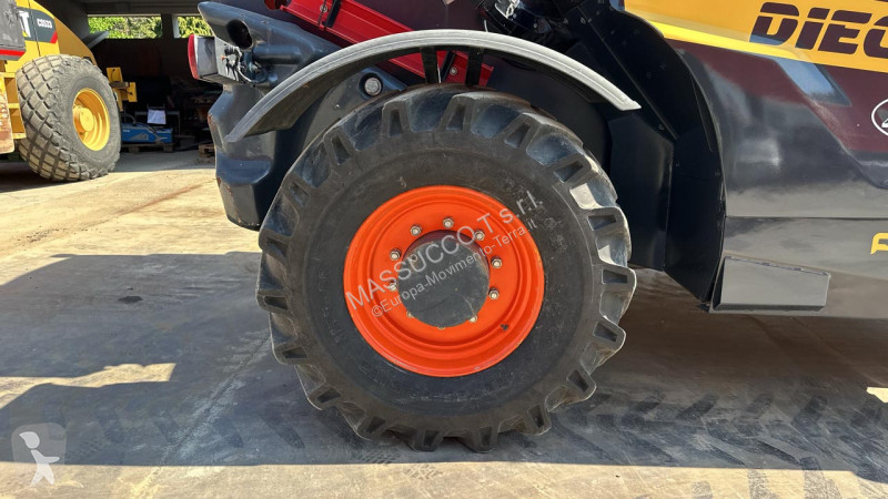 رافعة شوكية تلسكوبية Dieci AGRI 60.9 4x4