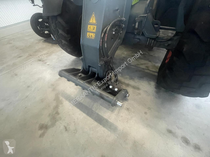 رافعة شوكية تلسكوبية Claas 746