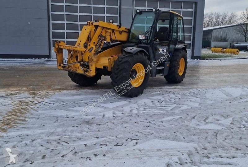 رافعة شوكية تلسكوبية JCB Agri Plus