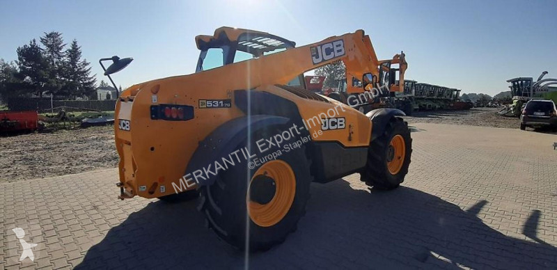 رافعة شوكية تلسكوبية JCB