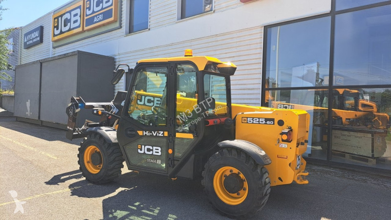 Teleskopický manipulátor JCB  525-60