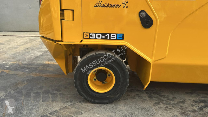 Sollevatori telescopici JCB 30-19E 4x2