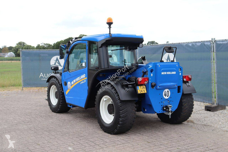 Teleskopický manipulátor New Holland LM628