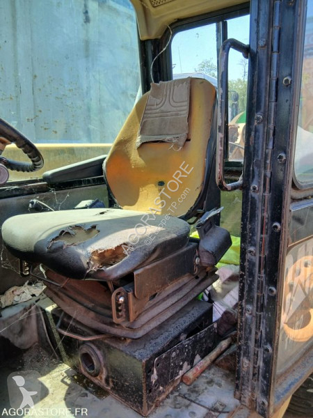 رافعة شوكية تلسكوبية Caterpillar TH62 TURBO