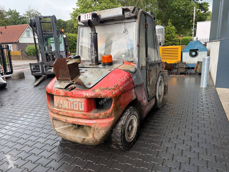 Teleskopický manipulátor Manitou MSI 35