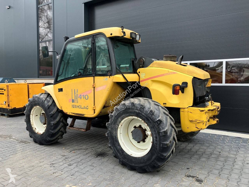 Teleskopický manipulátor New Holland LM410