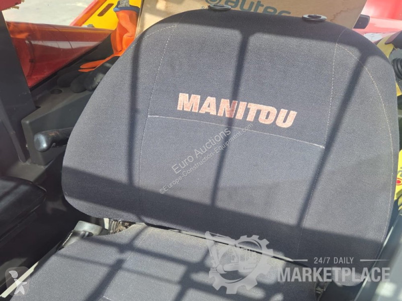 Телескопічний навантажувач Manitou MRT 2150 +