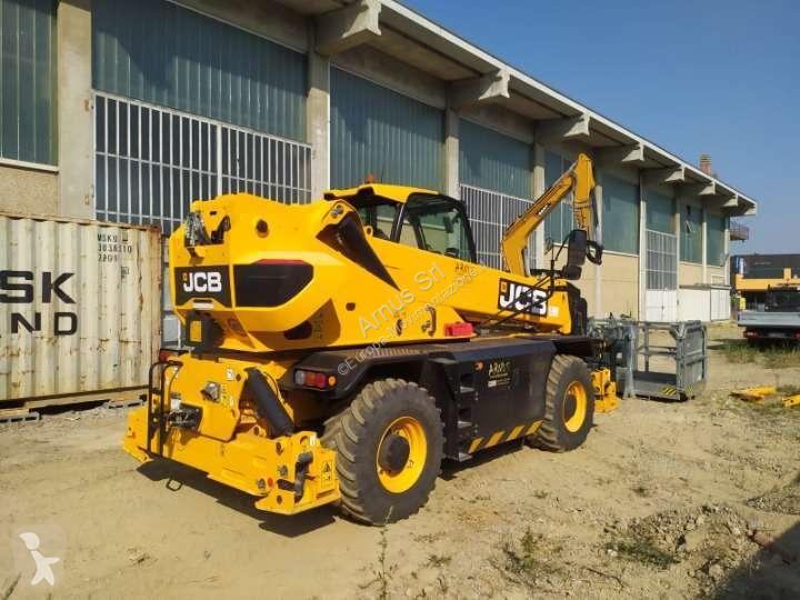 رافعة شوكية تلسكوبية JCB