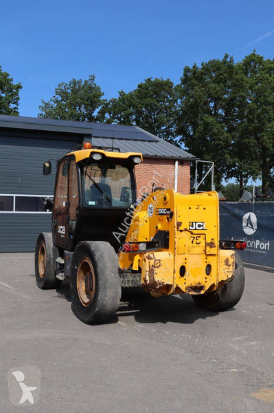 Телескопичен товарач JCB 560-80