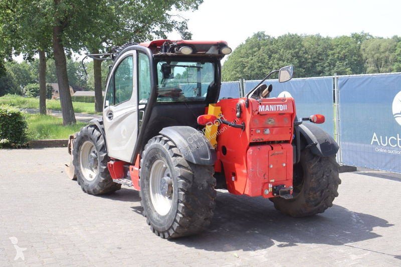 Телескопичен товарач Manitou
