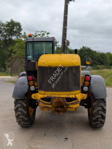 Teleskopický manipulátor JCB 528-70