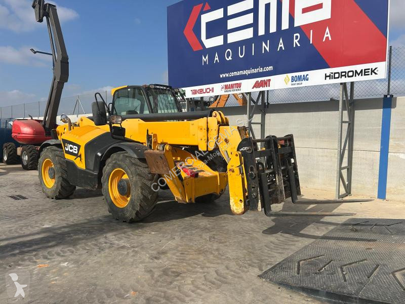 Chariot télescopique JCB