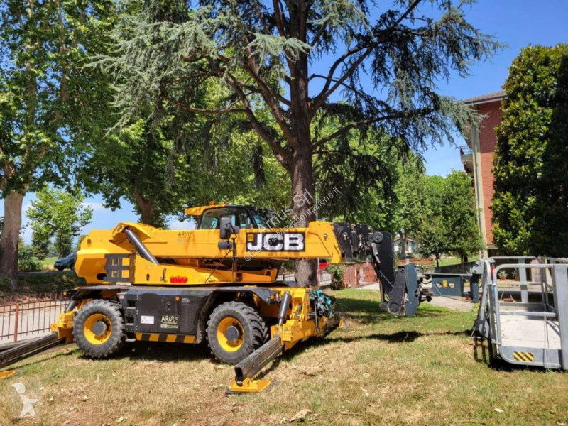 Încărcător telescopic JCB 555 210