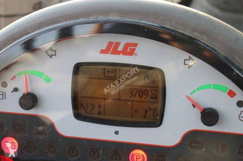 Teleskopický vozík JLG