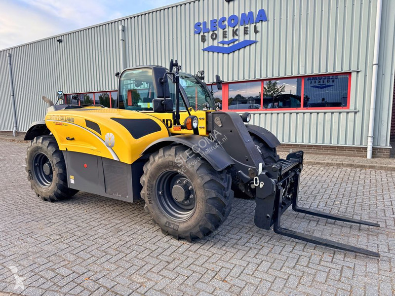 Teleskopický vozík New Holland TH6.36 Plus 4WD