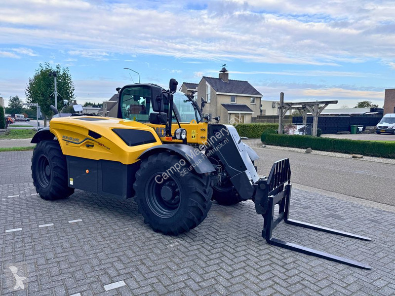 Teleskopický vozík New Holland TH7.37 Plus