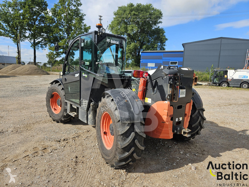 Teleskopický vozík Bobcat TL38 70X