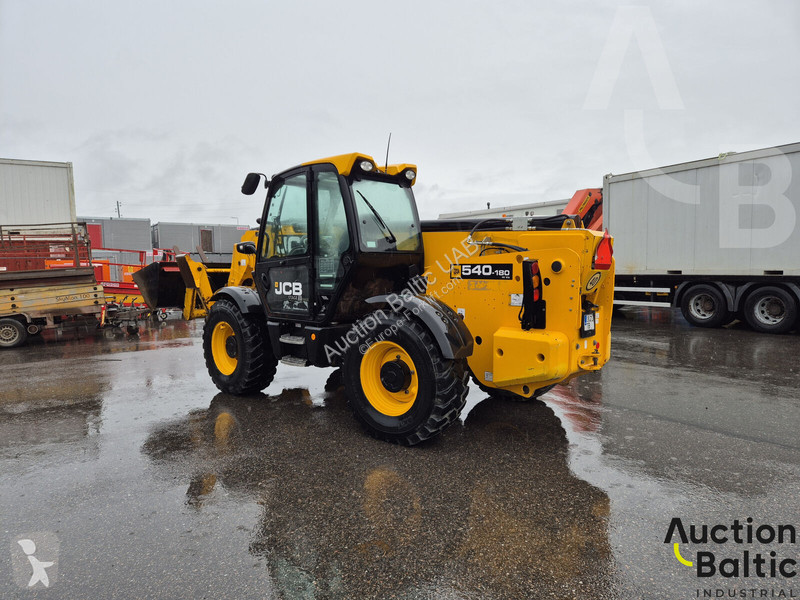 Teleskopický vozík JCB 540V180