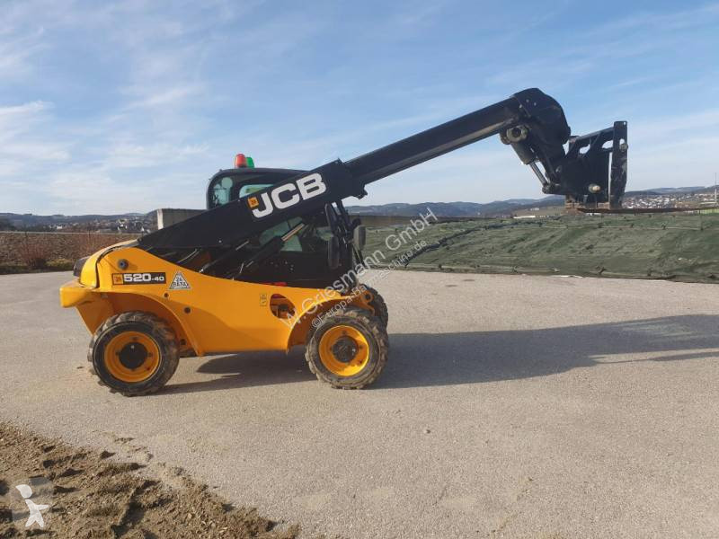 Încărcător telescopic JCB 2020